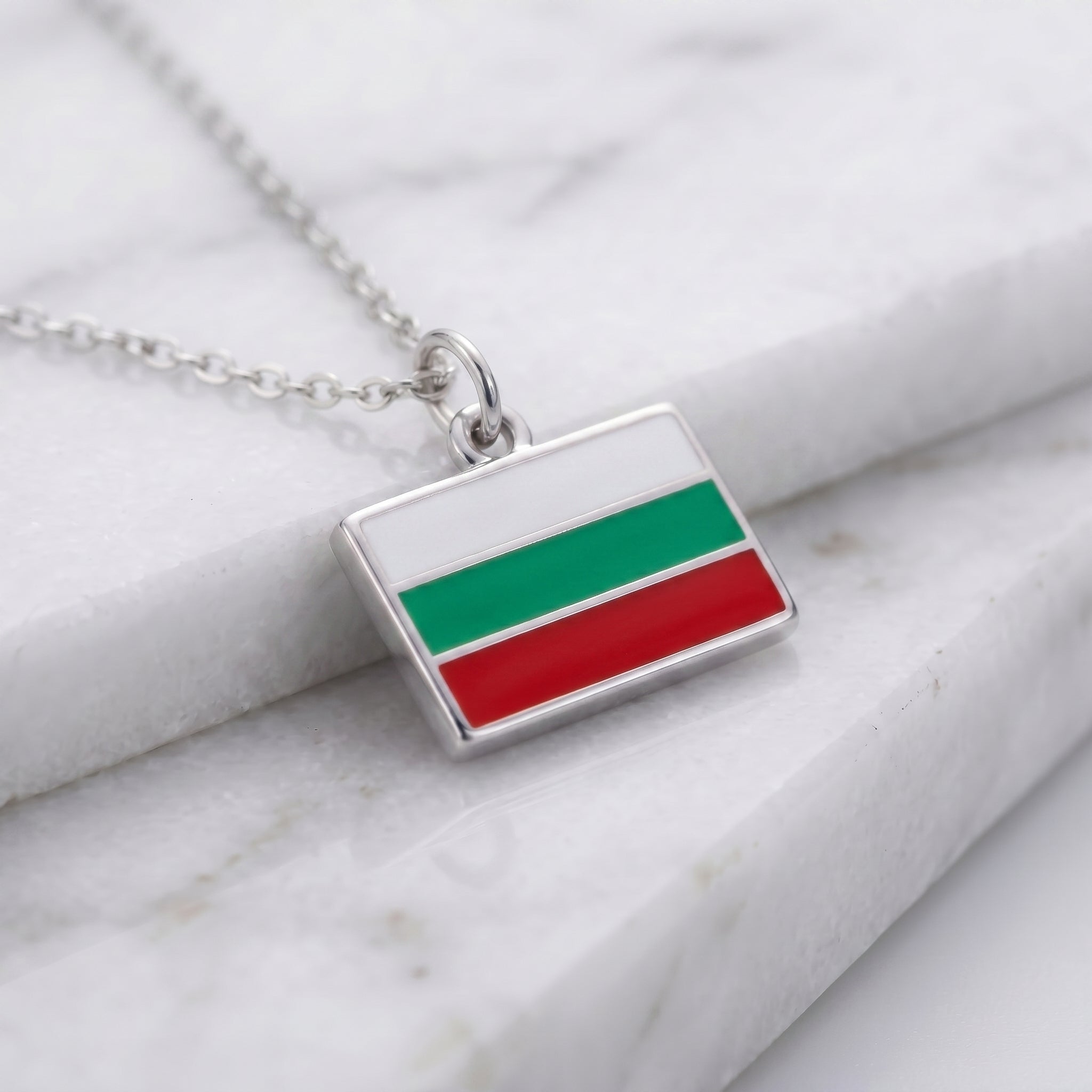 Bulgária zászló charm · Ezüst