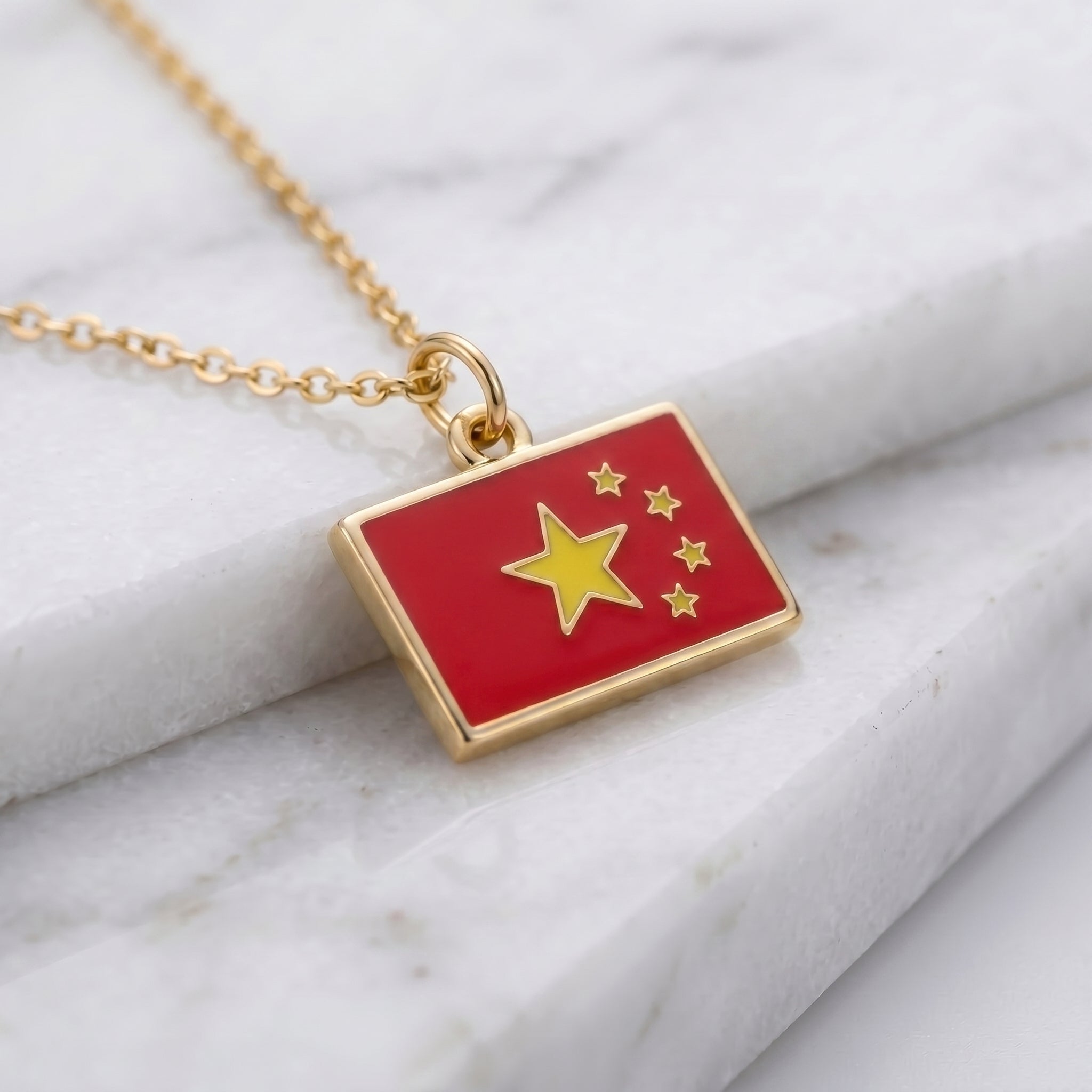 Kína zászló charm · Arany