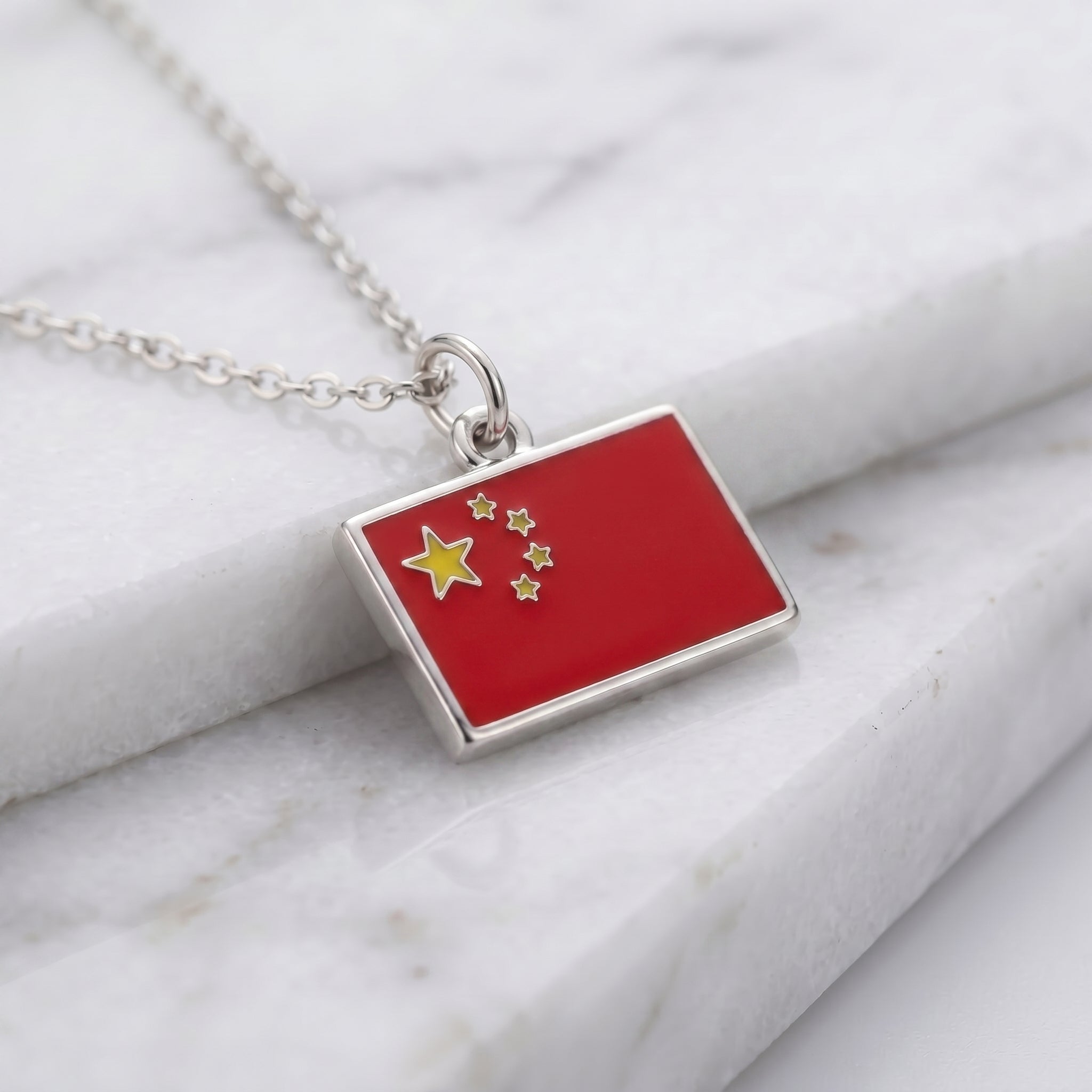 Kína zászló charm · Ezüst