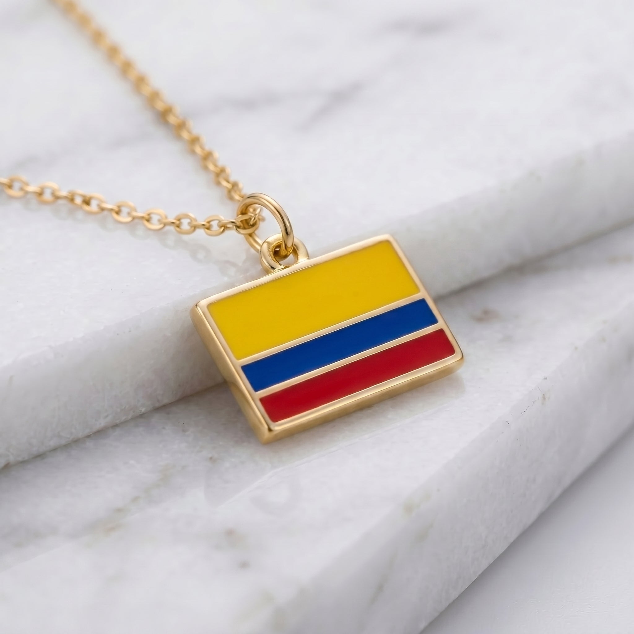 Kolumbia zászló charm · Arany