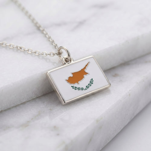 Ciprus zászló charm · Ezüst