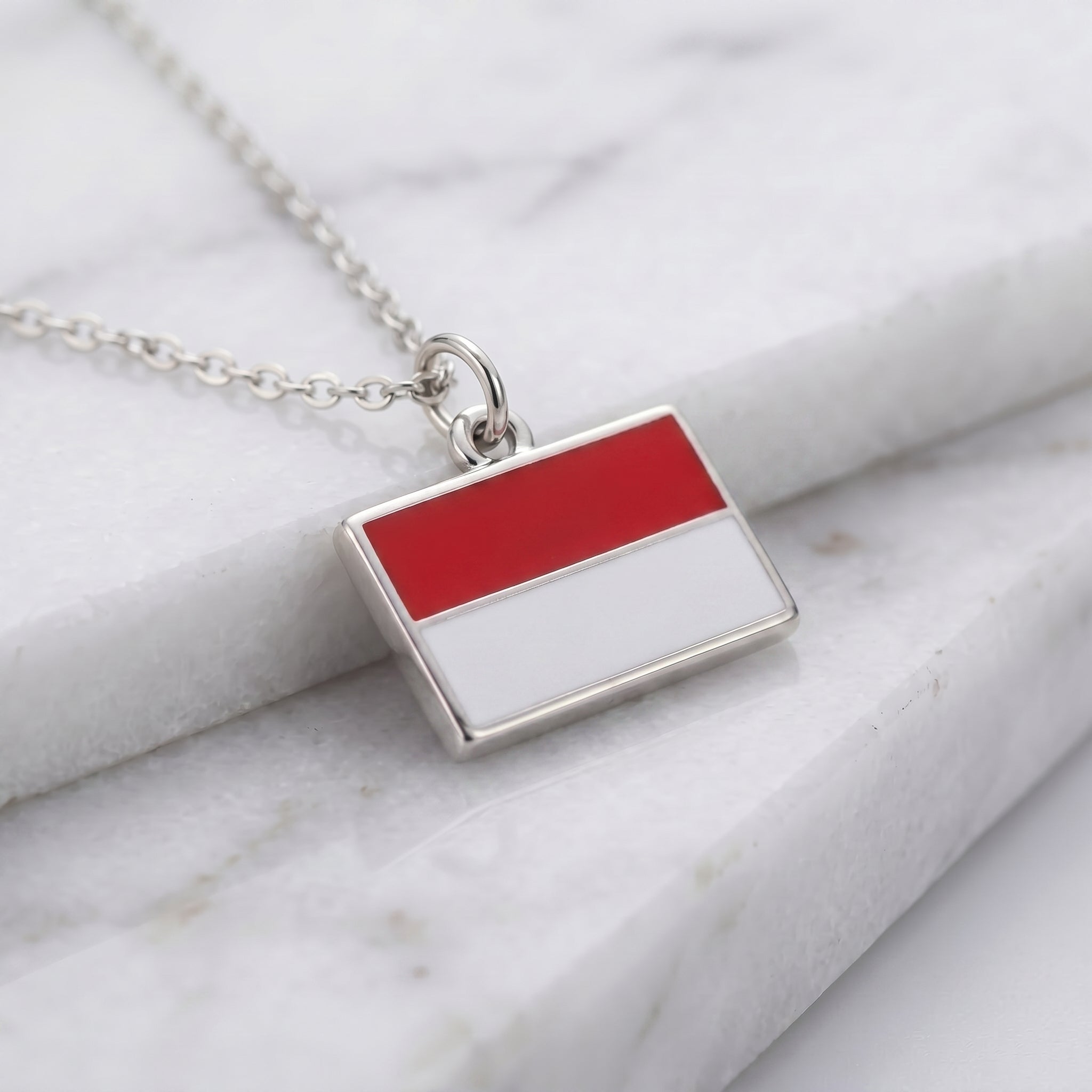 Monaco zászló charm · Ezüst