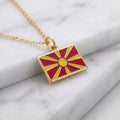 Észak-Macedónia zászló charm · Arany