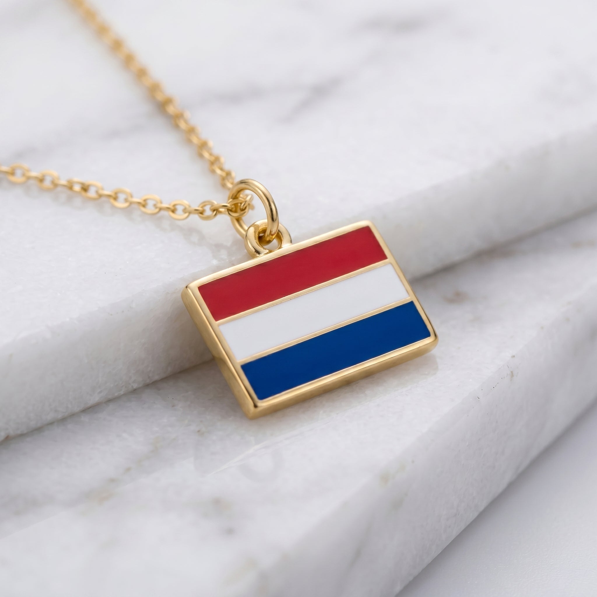 Hollandia zászló charm · Arany
