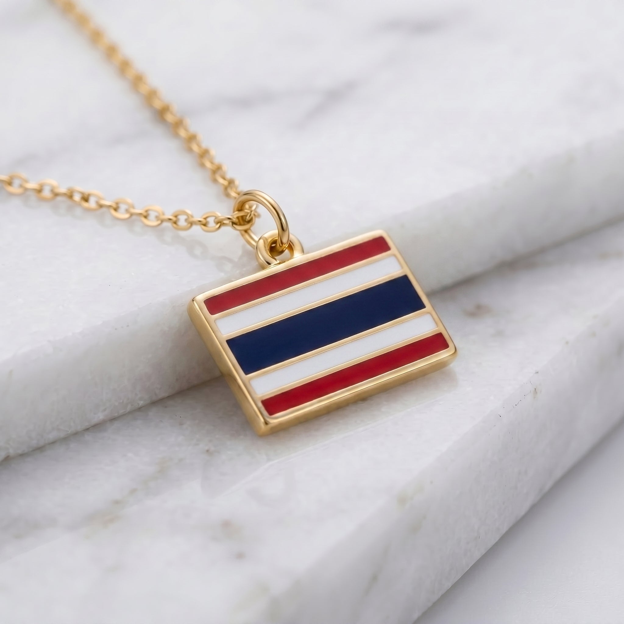 Thaiföld zászló charm · Arany