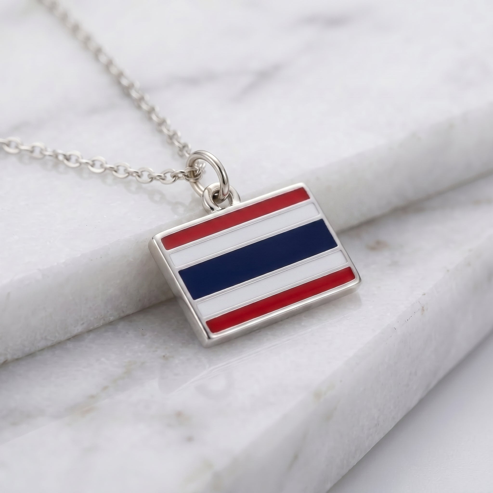 Thaiföld zászló charm · Ezüst
